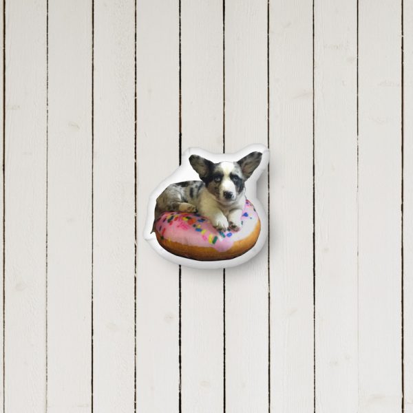 Sweet Treat Winslow and the Donut Pillow - Image 7